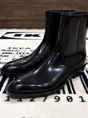 Stuart Weitzman Augustine Leather Boot - Glossy Black